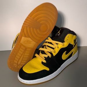 Air Jordan Retro GS New Love 5.5Y